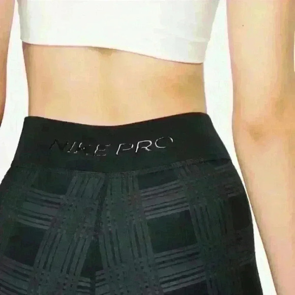 NEW! Nike Pro Women's Plus 3X Dri-FIT Mid Rise Hyperwarm Plaid Tights - Picture 4 of 4